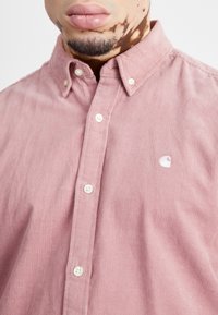 Carhartt WIP MADISON - Srajca - glassy pink/wax