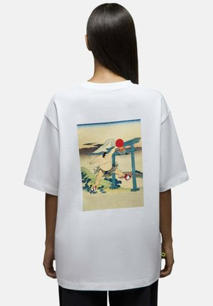 Saē, T-SHIRT TOSHI SUMO DUNK WHITE FEMME - T-shirt imprimé - blanc