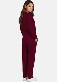 Vivisence HOMEWEAR SET - Tuta - maroon