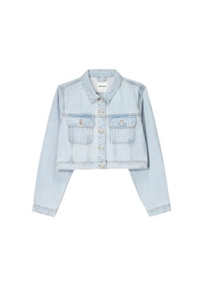 Jachetă din denim decolorat, de culoare albastru deschis, scurtă, cu nasturi în față, două buzunare la piept și mâneci lungi. Prezintă un guler clasic și o ușoară decolorare.
