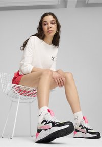 Puma RS-X REINVENTION - Terepfutó cipők - white- black