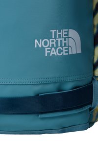 The North Face SLACKPACK 2.0 UNISEX - Potovalni nahrbtnik - nettle the lift print