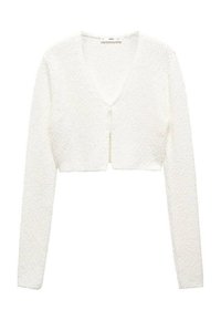 Cardigan blanc court à manches longues, col en V, fermeture par un bouton unique, motif tricoté texturé et matière douce.