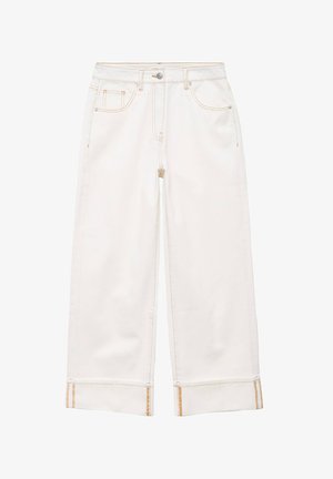 Jean blanc à jambes larges avec taille haute, fermeture à boutons sur le devant, surpiqûres visibles, poches avant et poche monnaie, et ourlets retroussés.