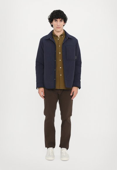 CLOSED QUILTED OVERSHIRT - Winter jacket - dark night