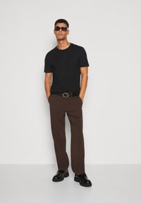 Esprit 2 PACK - Pamata T-krekls - black