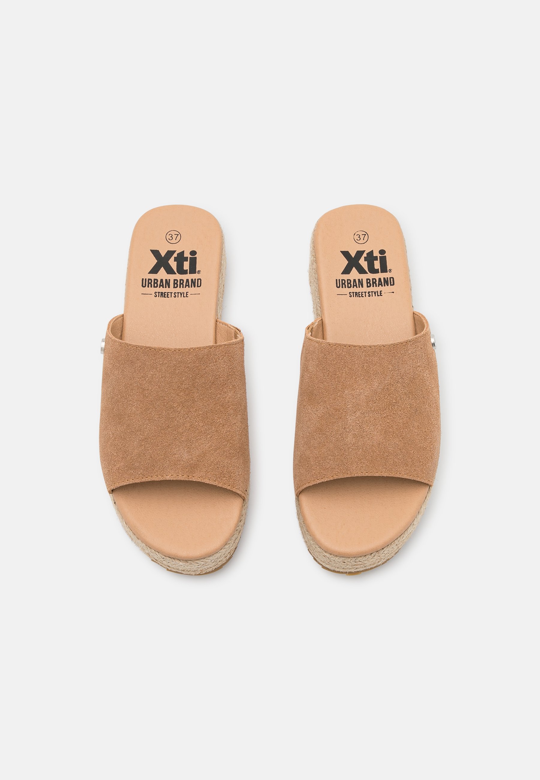 XTI Sandalias planas - camel - Zalando.es