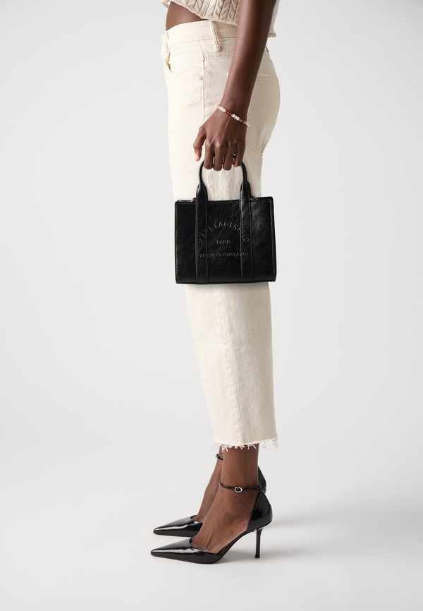 CRINKLE SQUARE TOTE - Handbag