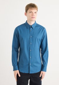 Calvin Klein SOLID STRETCH SLIM SHIRT - Επίσημο πουκάμισο - alfalfa blue
