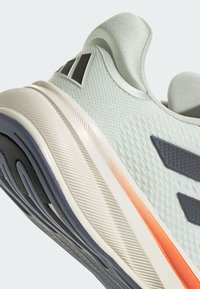 adidas Performance RESPONSE SUPER - Zapatillas running asfalto - crystal jade   carbon   solar red