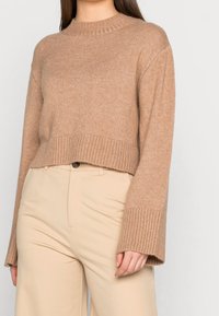 Even&Odd Sweter
