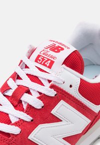 New Balance ML574 UNISEX - Sapatilhas - rot