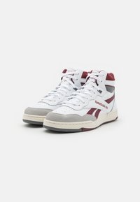 Reebok Classic Matalavartiset tennarit - white
