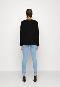 Vero Moda VMLYRA V NECK - Blusa - black