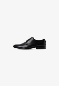 Valittu, black
