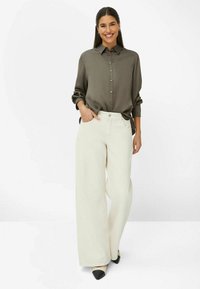 BRAX STYLE VIC - Button-down blouse - soft khaki