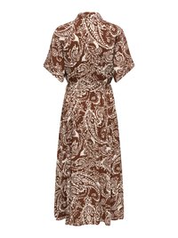 Robe midi marron avec motif blanc paisley et feuilles, manches courtes, col et taille ceinturée, vue de dos.