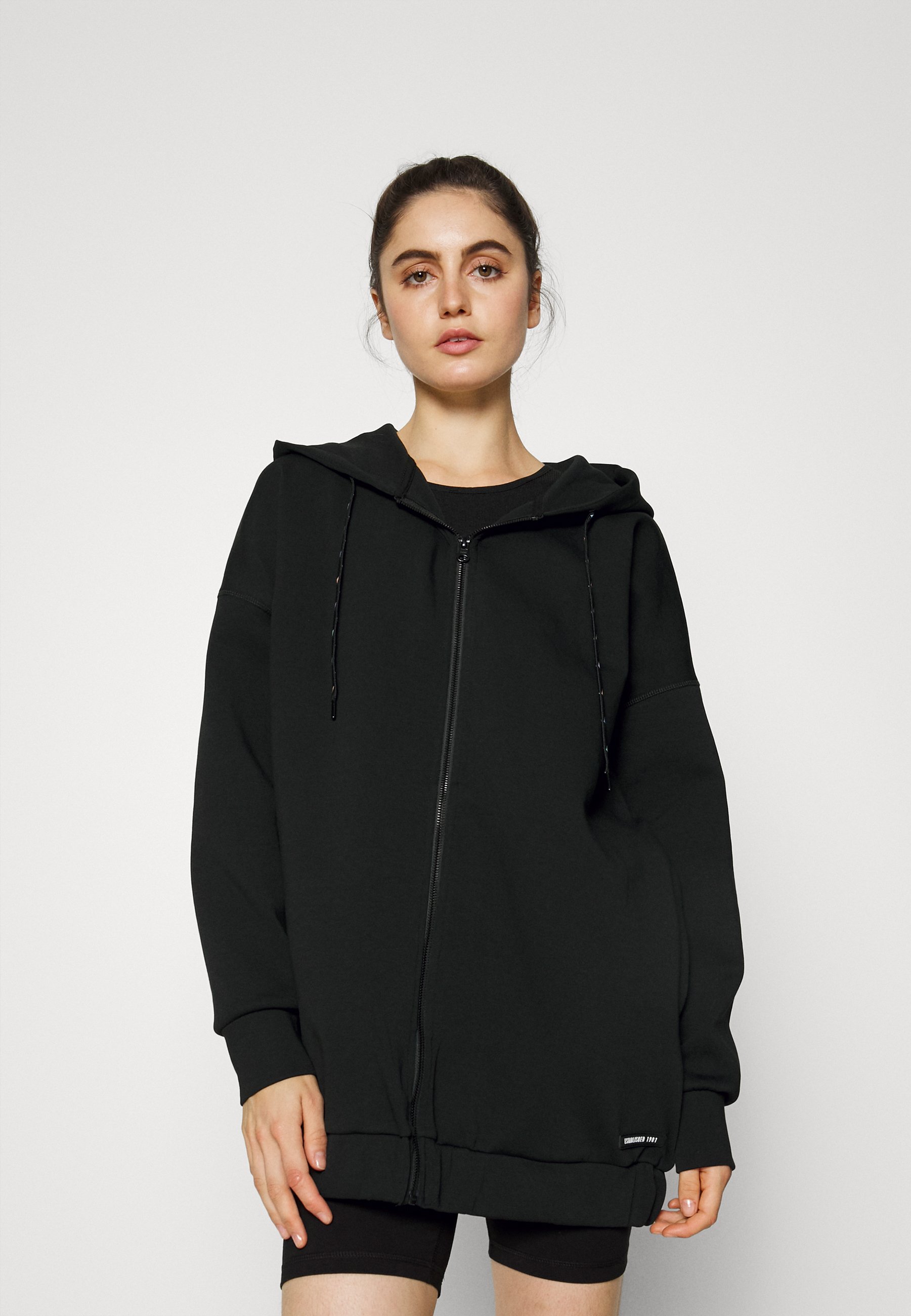 guess oversized sweatshirt