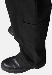 Unselected, black