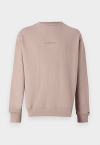 Unselected, coastal taupe