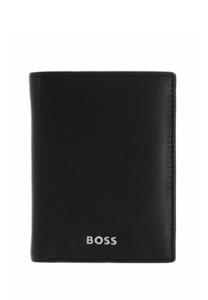 Portefeuille bi-fold en cuir noir avec des coutures soignées et le logo argenté "BOSS" centré près du bord inférieur sur fond blanc.