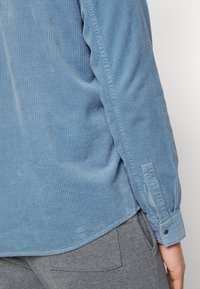 Marc O'Polo KENT COLLAR LONG SLEEVE - Camisa - stormy sea