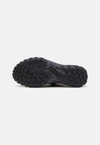 Mammut HUECO II LOW GORE TEX MEN - Hikingskor - black/steel