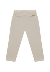 Pantalones de algodón beige con pierna recta, cintura elástica y bolsillos traseros. Incluye una pequeña etiqueta de marca en la parte trasera.