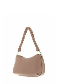 Sac à bandoulière en simili cuir marron avec sangle tressée, finitions dorées, forme douce et arrondie, fermeture éclair. Texture lisse, design minimaliste.