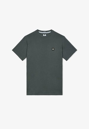 Tricou din bumbac cu mânecă scurtă, de culoare gri închis, cu guler rotund și un mic patch logo pătrat alb-negru pe pieptul stâng.