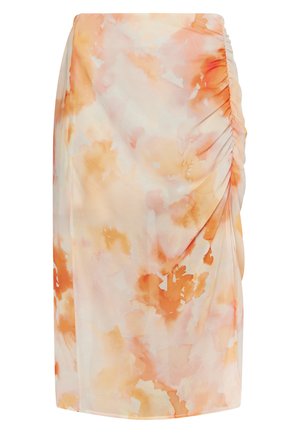 Puha sifonból készült virágmintás szoknya, barack és narancs árnyalataiban, oldalt ráncolt részletével és egyenes szegélyével.