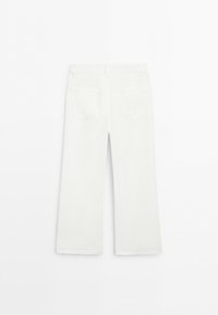 White straight-leg pants showing the back with two pockets and belt loops, displayed on a plain white background.
