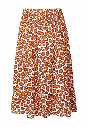 Oranje en bruin leopardprint gelaagde midirok met elastische tailleband en licht geplooide zoom op een witte achtergrond.