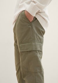 TOM TAILOR Cargobyxor - olive