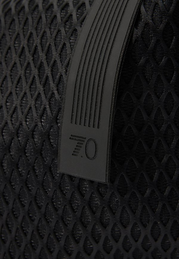 TRAIN CROSSBODY BAG UNISEX - Cross body bag4