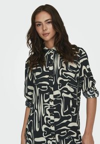 JDY PAPAYA  - Overhemdblouse - black