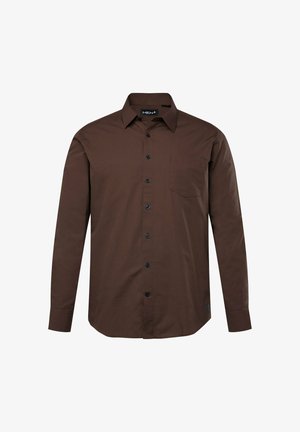 Camisa de manga larga marrón hecha de tejido suave, con cuello puntiagudo, frente abotonado, un bolsillo en el pecho y botones de color azul oscuro.