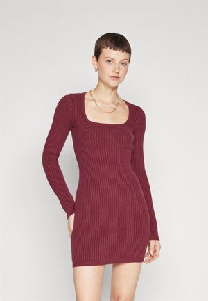 SWEATER DRESS - Strickkleid - BURGANDY