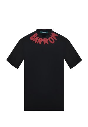 Czarny t-shirt z krótkim rękawem z czerwonym, dużym napisem "BARROW" wygiętym wokół dekoltu.