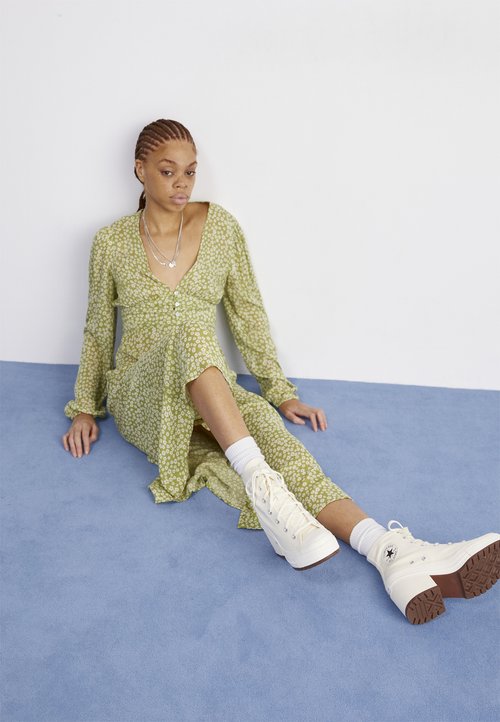 Converse CHUCK 70 DE LUXE HEEL - High-top trainers - off white — foto 4