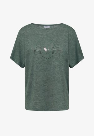 Grünes kurzärmliges T-Shirt mit rundem Ausschnitt, Etikett "CECIL" und glänzenden Blockbuchstaben, die "VIBE" und darunter "DREAMS" auf der Vorderseite buchstabieren.