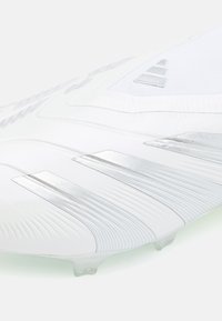 adidas Performance PREDATOR ELITE - Chaussures de football pour terrain sec - footwear white/silver metallic