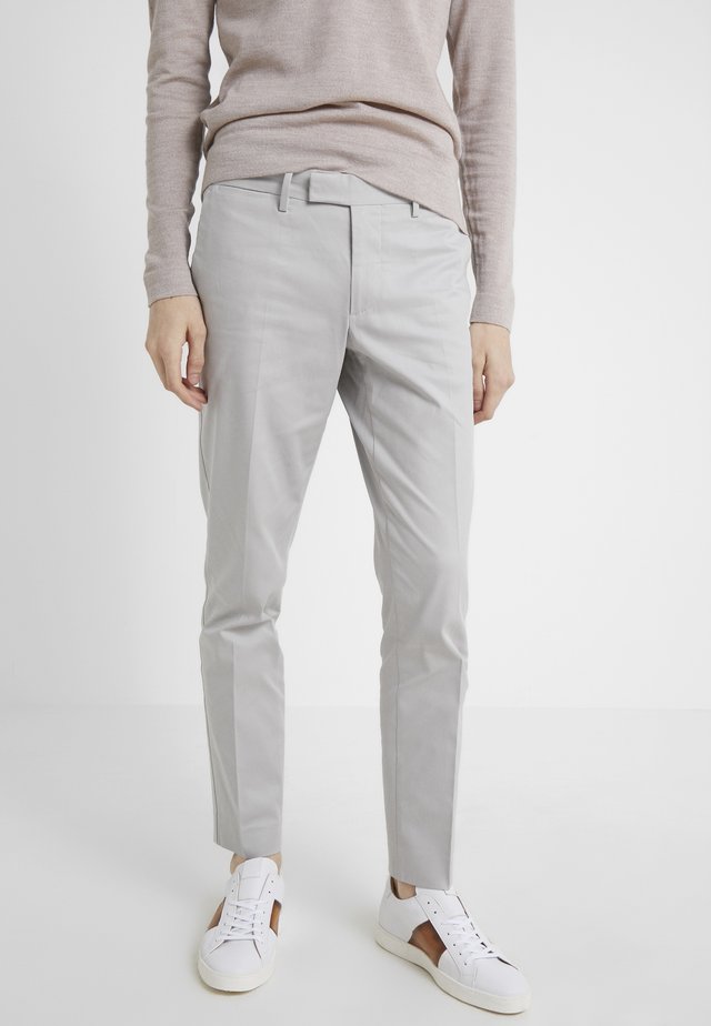 GRANT TRAVEL - Chinos - stone grey
