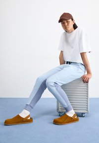 Nike Sportswear TECH FLEECE - Treniņtērpa apakšdaļas - light armoury blue/ashen slate white
