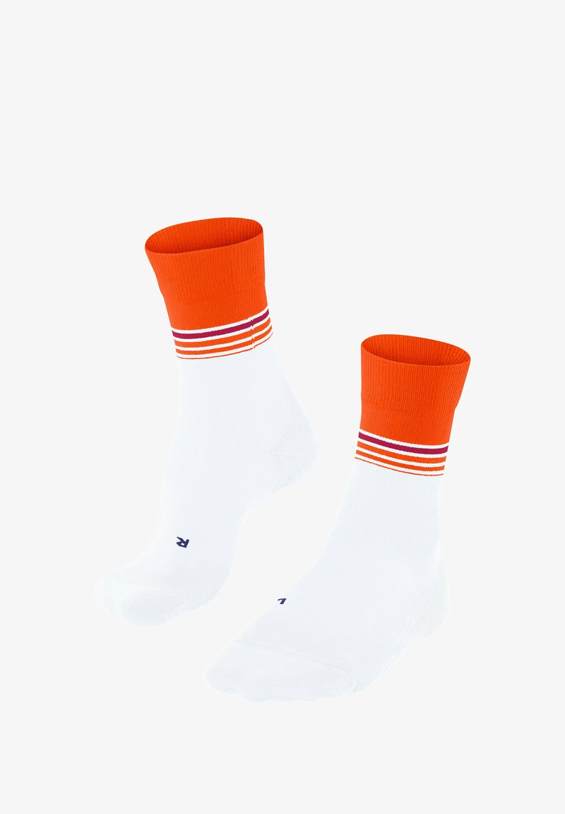 Witte sportkousen met oranje geribde boorden, met horizontale strepen in oranje, paars en rood. Zachte textuur en standaard lengte.