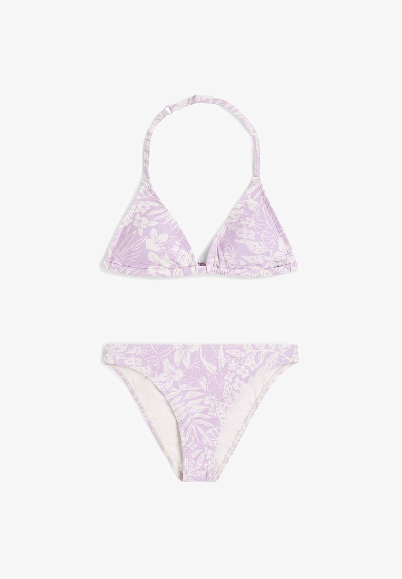 Lila blommig bikini med trekantsöverdel och justerbara band samt matchande underdelar, tillverkad av slät tyg med mjukt foder.