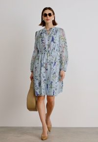 Marc Cain Robe de jour - soft summer sky