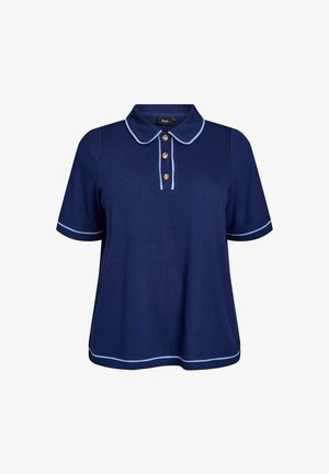 Tummansininen polo-paitaa, jossa on kaulus, lyhyet hihat ja vaaleansininen reunus. Siinä on kolme kultaisesta napista kaula-aukossa. Pehmeä pinta.