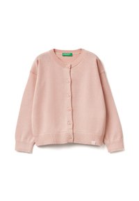 Růžový pletený cardigan s dlouhými rukávy, kulatým výstřihem a šesti předními knoflíky, rozložený na bílém pozadí.