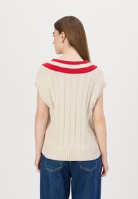 GANT CONTRAST V NECK VEST - Vest - cream